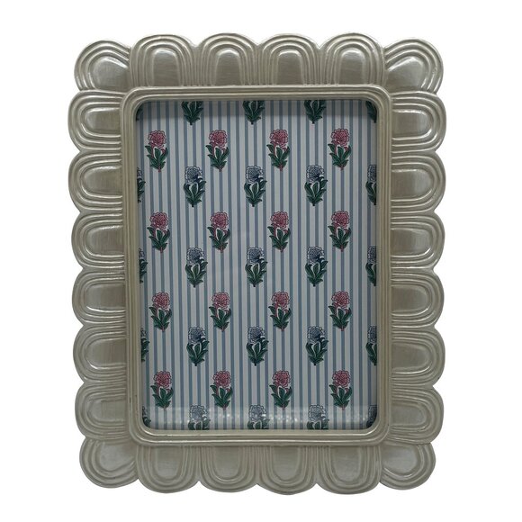 OneDesign Home Other - Pearlized Scalloped 5x7 Picture Frame